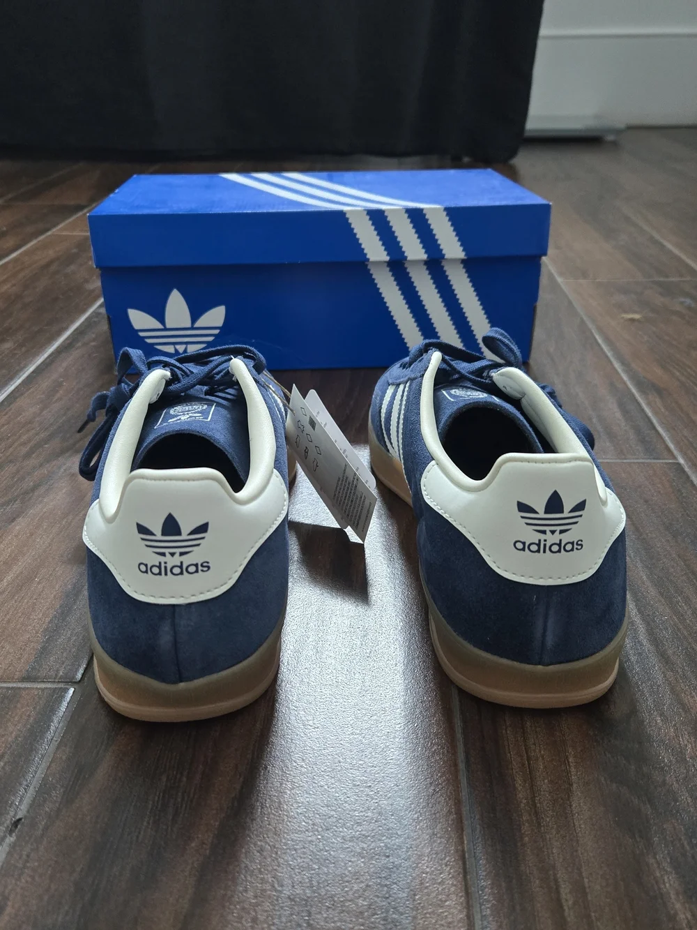 NWT Size 10 Adidas Gazelle Men's Blue And White Suede Sneakers